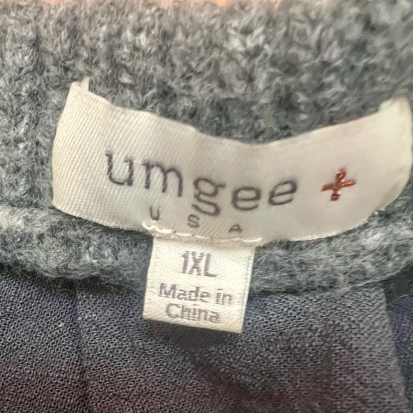 Umgee Colorblock Crewneck Sweater - Black, Cream, Tan, Gray 1x - Picture 3 of 4